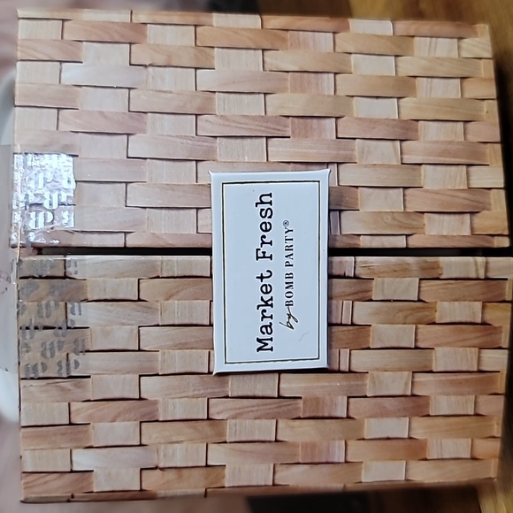 Market Fresh Earrings BP Dripping Daisy's Rhodium Plated - Picture 3 of 3